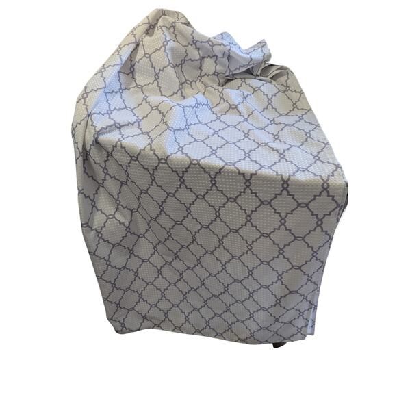 MON CHATEAU! SHIMMERY DOT TEXTURED WHITE, GRAY PATTERNED SHOWER CURTAIN, FABRIC! - Picture 3 of 9